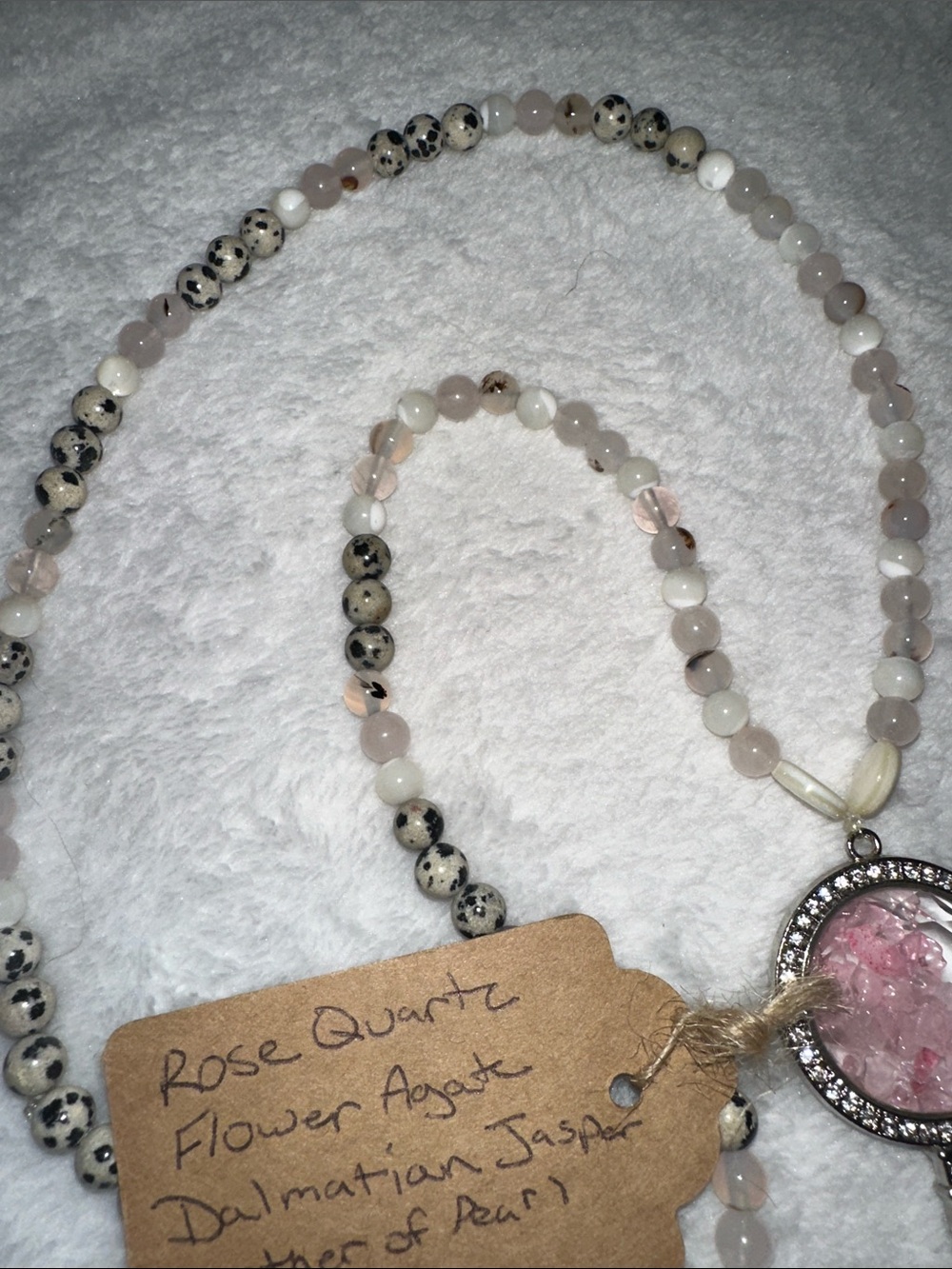 Pink Roses And Pearl Stretch Necklace (Rose Quartz, MOP, Flower Agate) - Picture 4 of 6